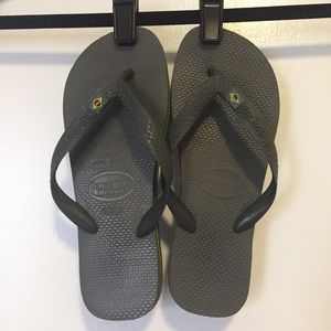 Havaianas grey flip-flop sandals size 9